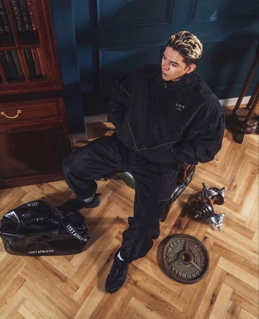 LYFT★黒Ｓ★セットアップ★V-FORM TRACK JACKET、ナイロン