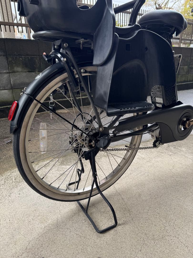 ギュット電動アシスト自転車　チャイルドシート、バッテリー、充電器付属