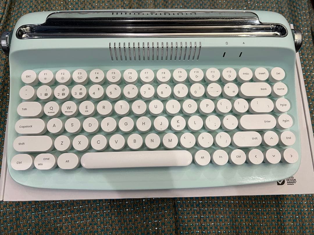 YUNZII ACTTO B303 ワイヤレス　キーボード　タイプライター