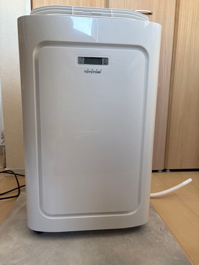 トヨトミ ポータブルエアコン TAD-221W