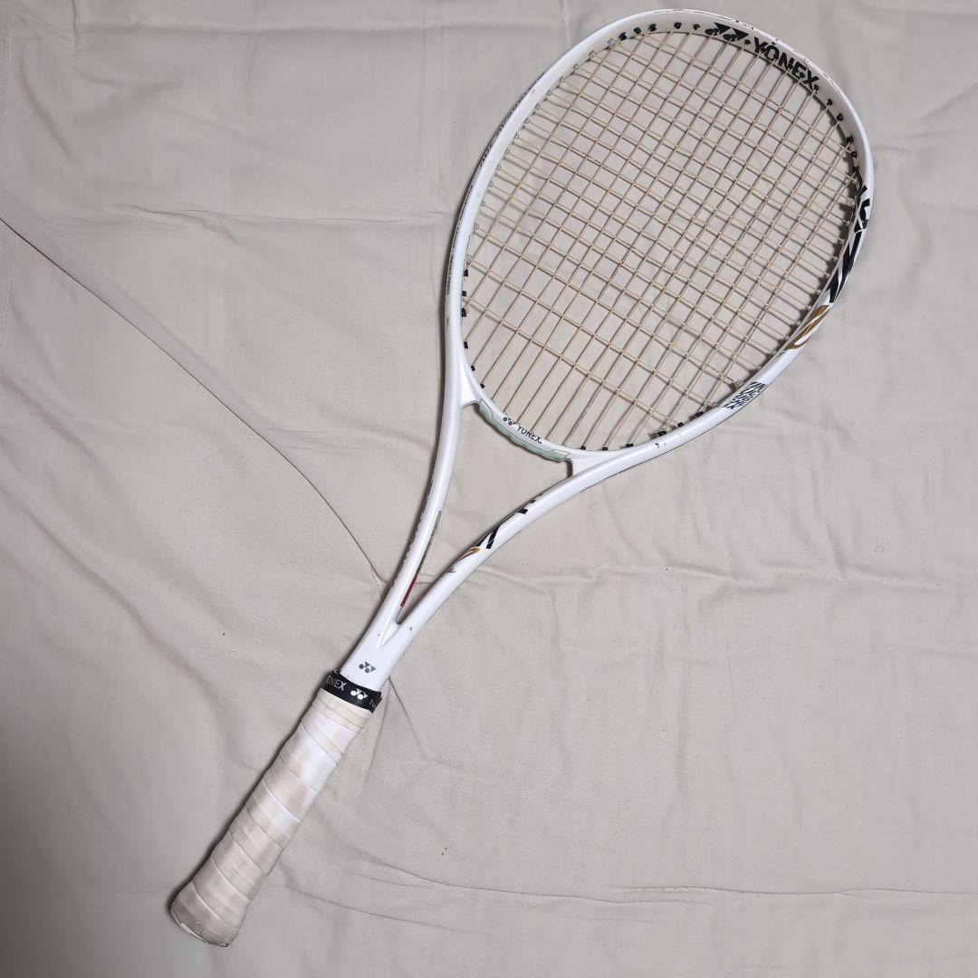 YONEX GEOBREAK70V 白 × 金 UL1