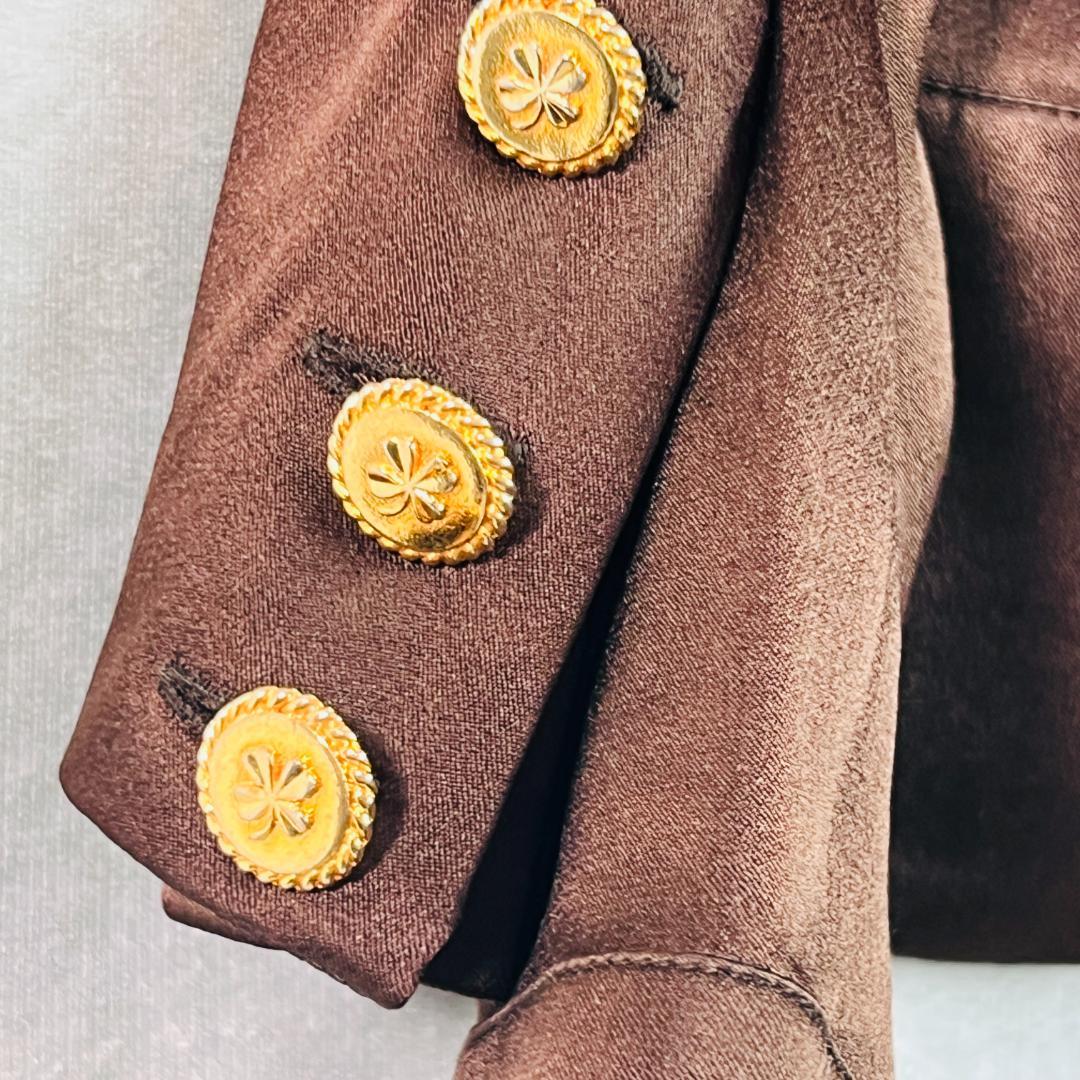 【シャネル】ブラウス　シルク100％　美品　ココボタン　クローバーボタン　M