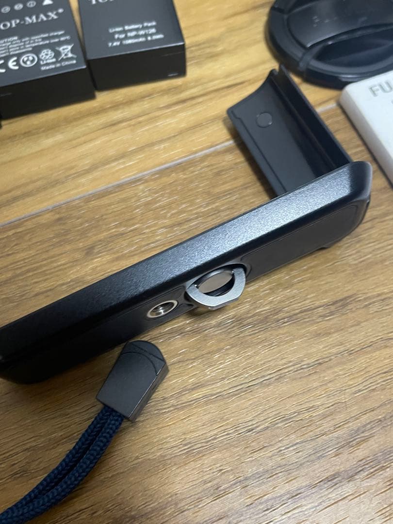 FUJIFILM デジタルカメラ　X-A1 セット　バッテリー3個　動作確認済み