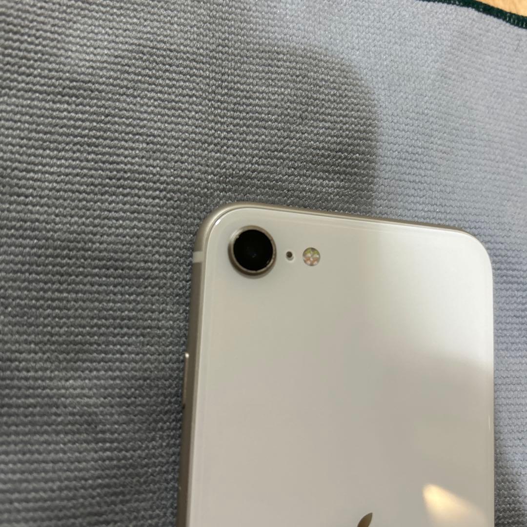 【美品】iPhone SE3 スターライト 64GB