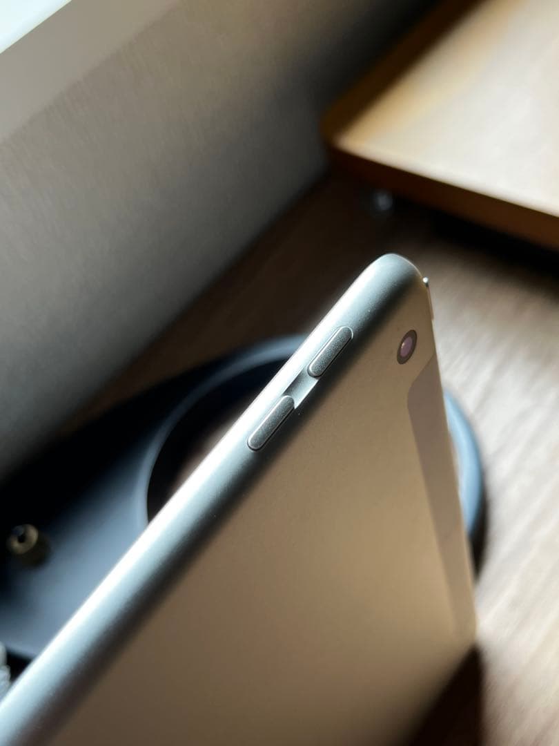 【中古】 iPad 第6世代Wi-Fi+Cellular スペースグレイ