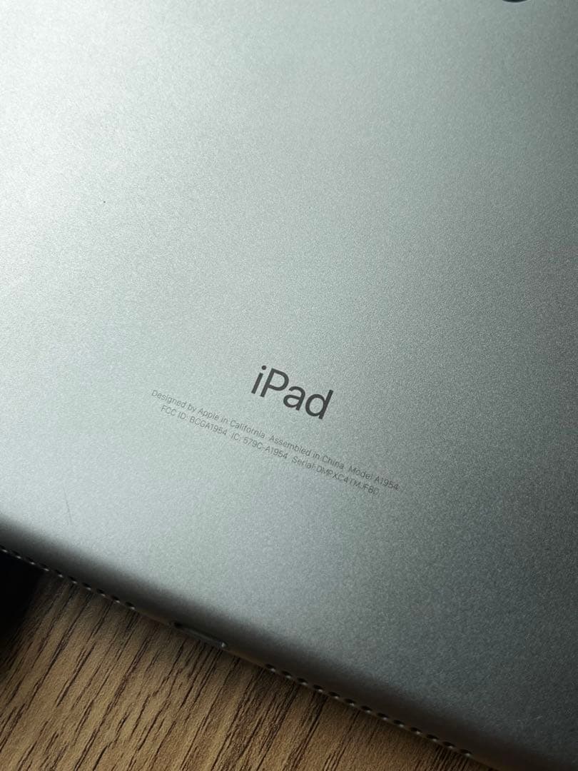 【中古】 iPad 第6世代Wi-Fi+Cellular スペースグレイ