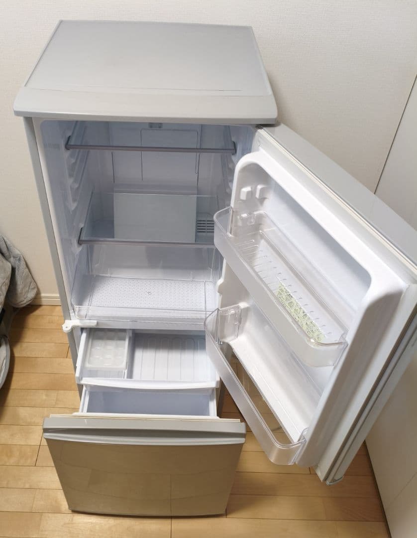 シャープ ノンフロン冷凍冷蔵庫　SJ-D14D-S