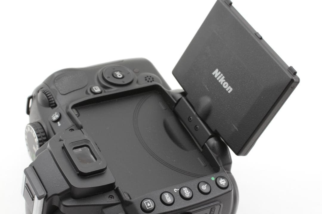 Nikon D5000 デジタルカメラ AF-S 18-55mm レンズキット