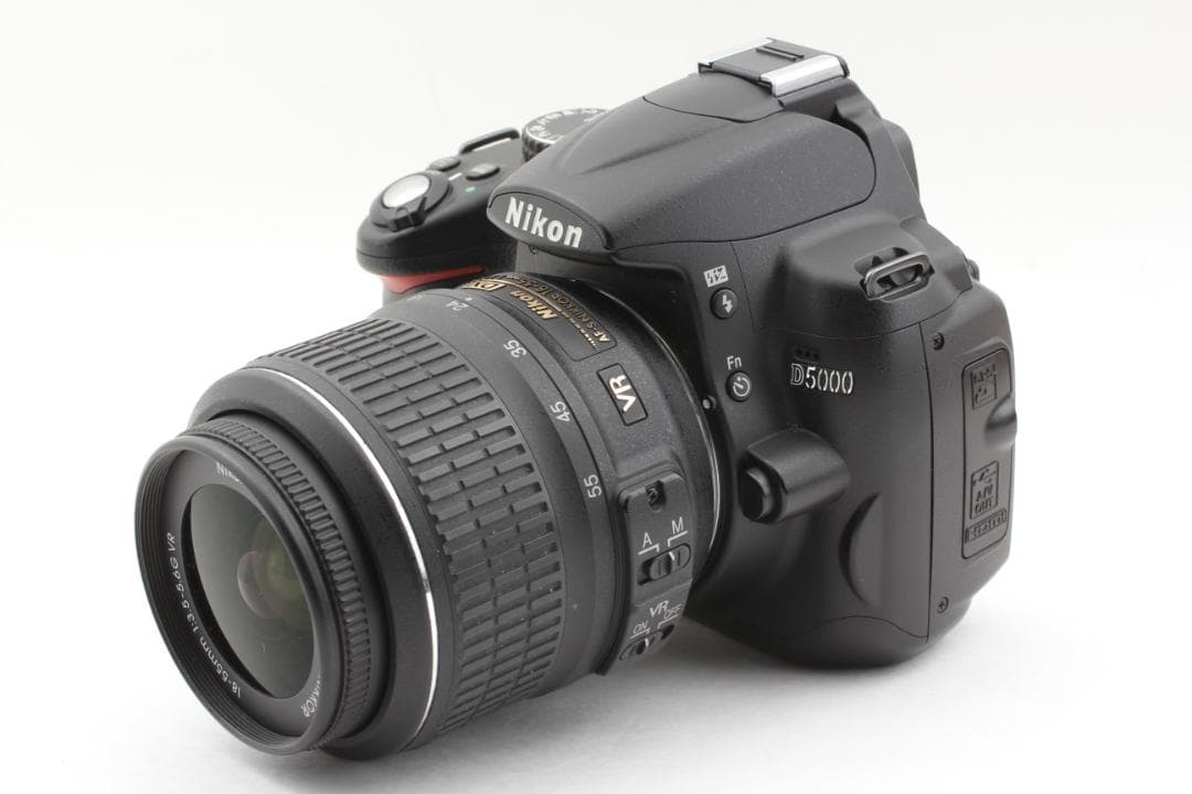 Nikon D5000 デジタルカメラ AF-S 18-55mm レンズキット