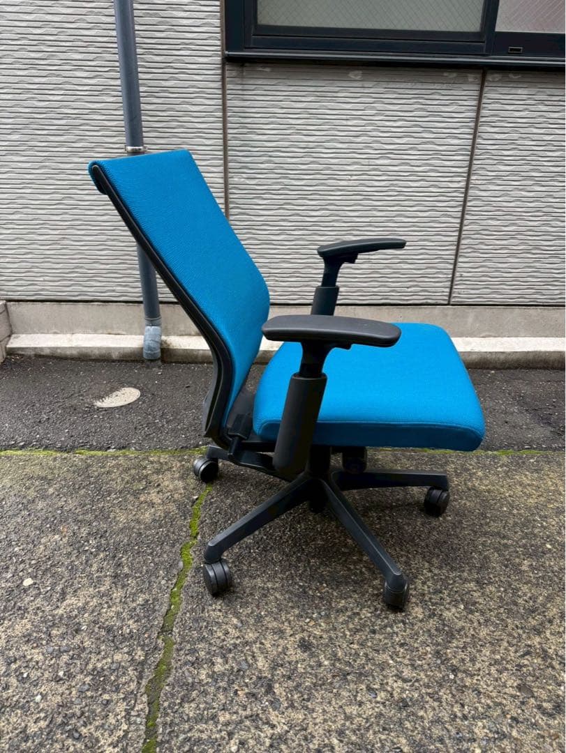 【美品】オカムラESCUDO(エスクード) 　オフィスチェア　事務イス