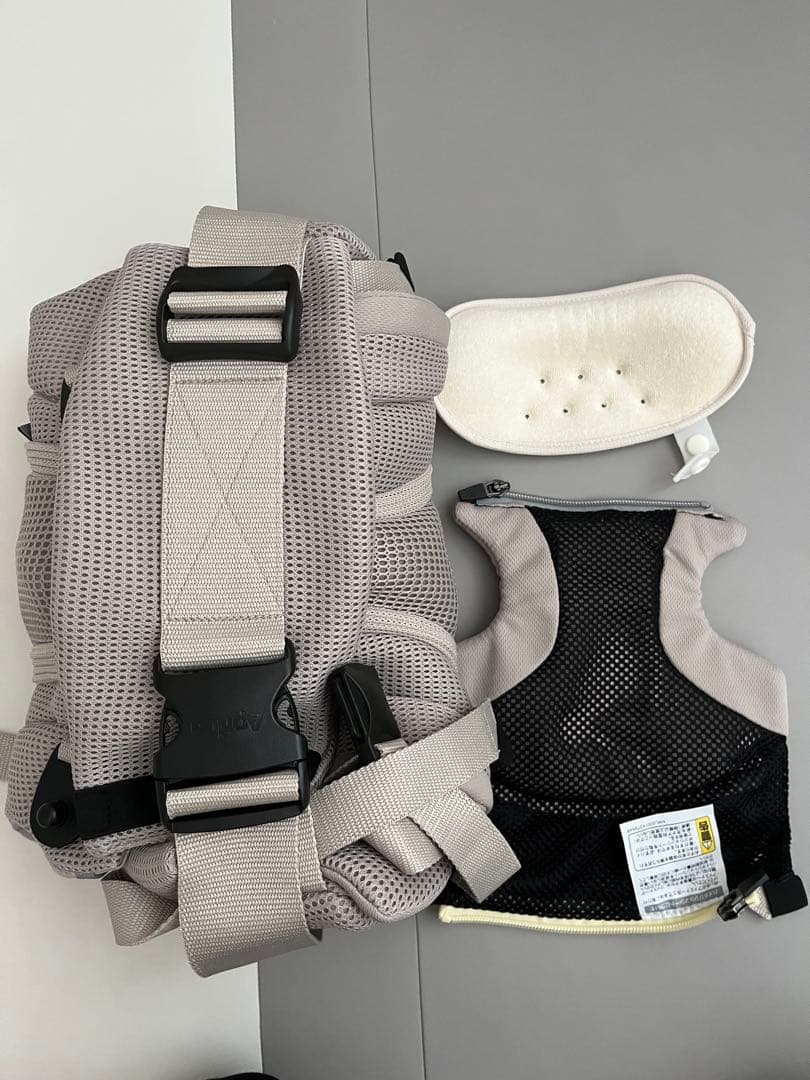 【みー】アップリカ　ラクリス ベージュ 抱っこ紐 アカチャンホンポ限定色