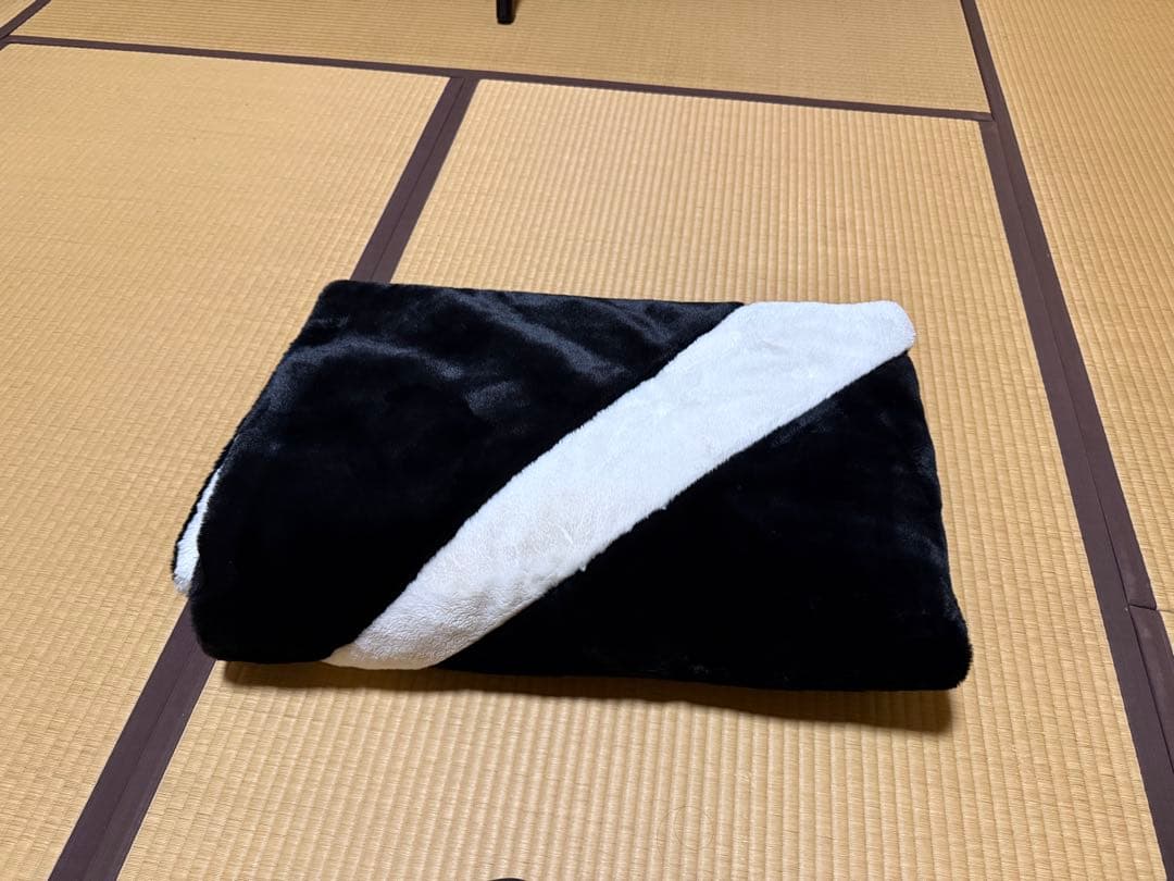 [美品] NIKE ナイキ 毛布 ブランケット 白黒