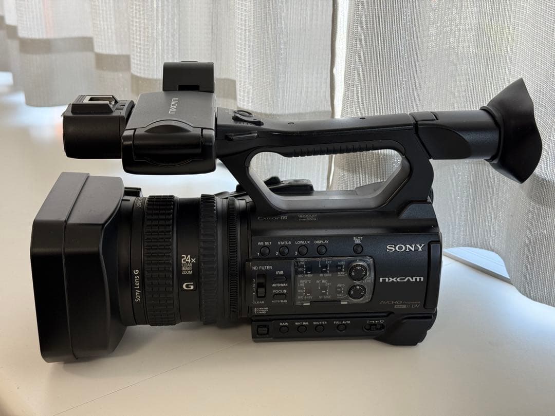 HXR-NX100ビデオカムコーダー