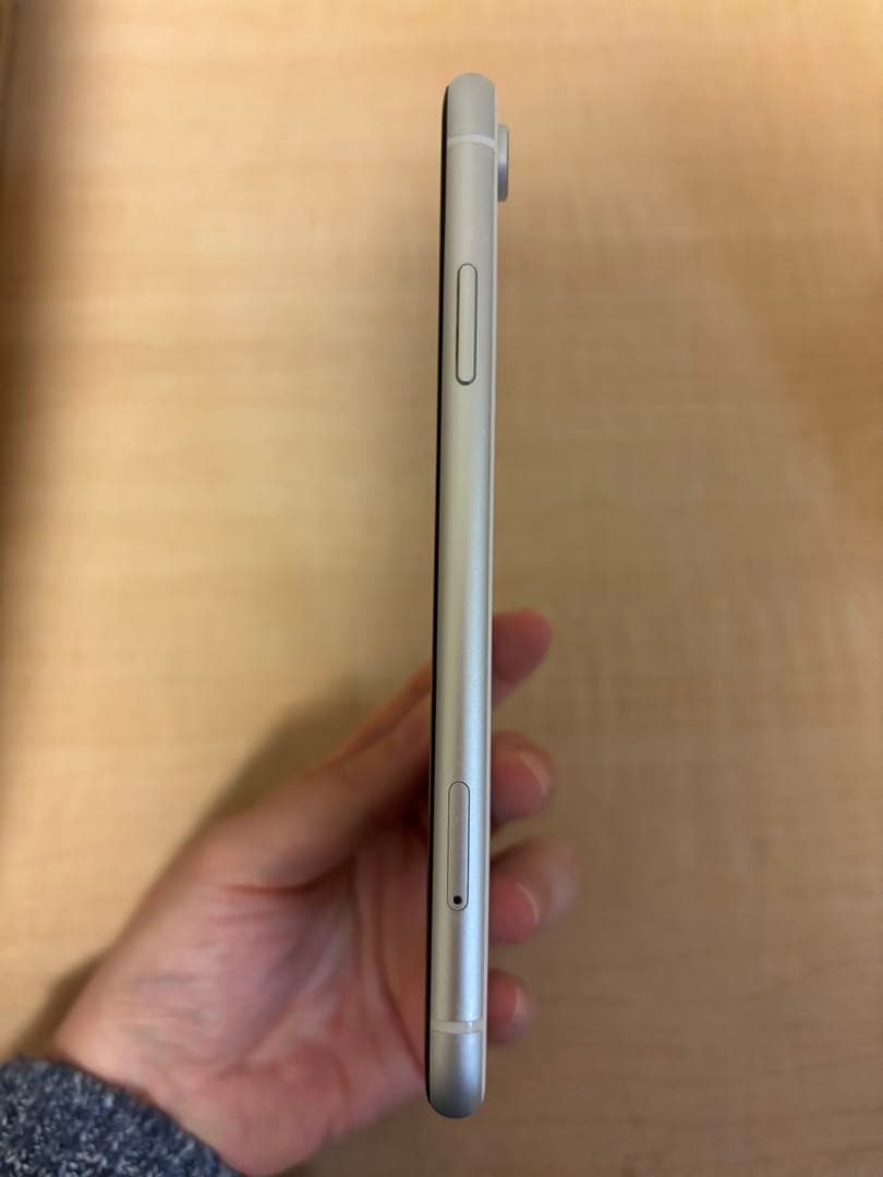 iPhoneXR ホワイト 64GB