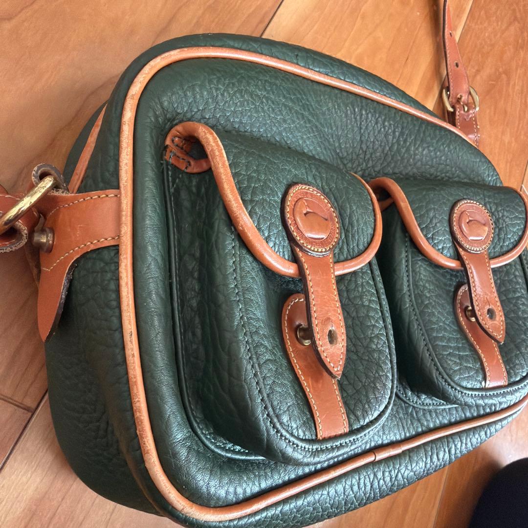 Dooney & Bourke グリーンショルダーバッグ
