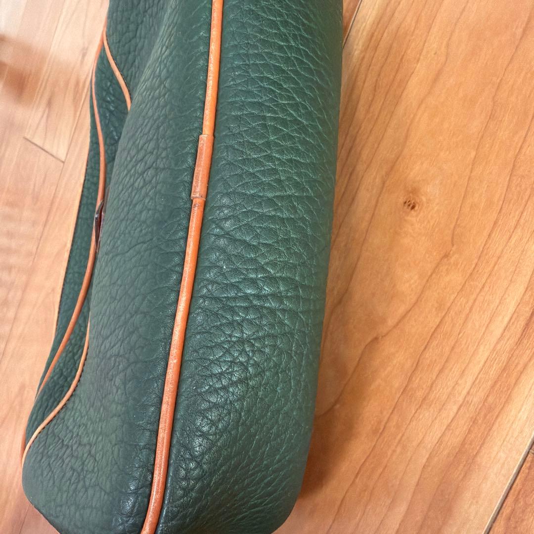Dooney & Bourke グリーンショルダーバッグ