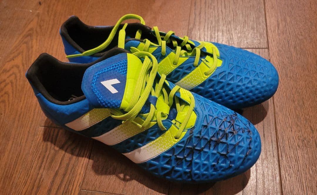 【当時湘南ベルマーレ】山田直輝選手 着用スパイク 直筆サイン入り