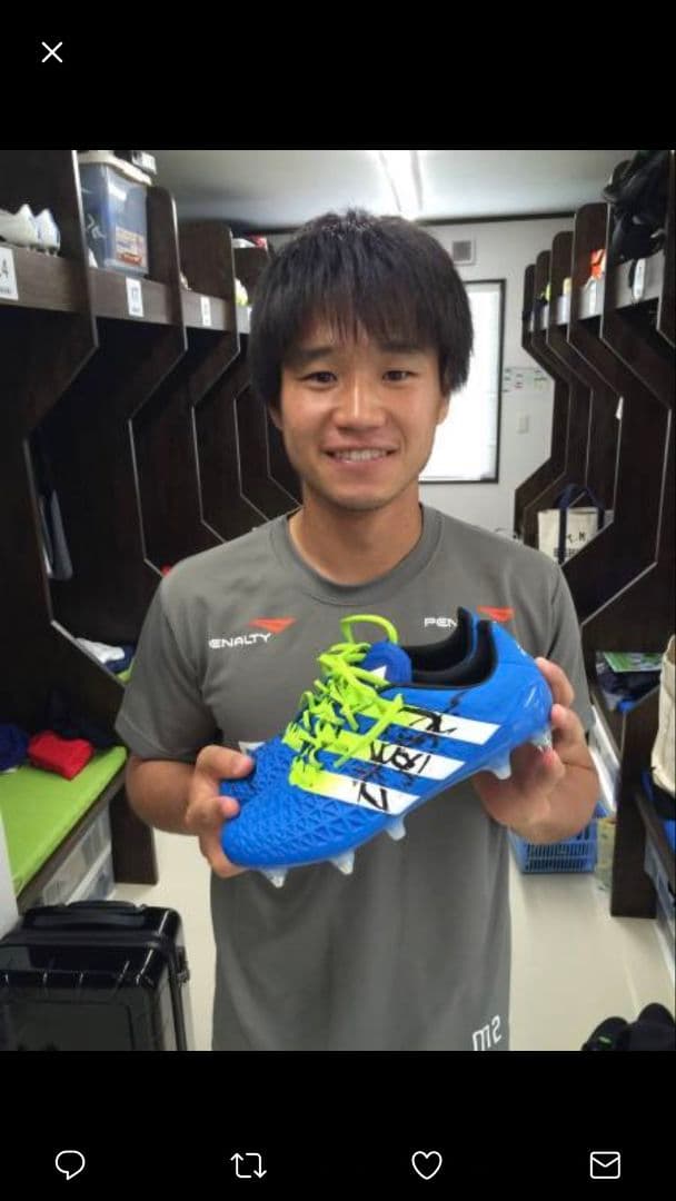 【当時湘南ベルマーレ】山田直輝選手 着用スパイク 直筆サイン入り