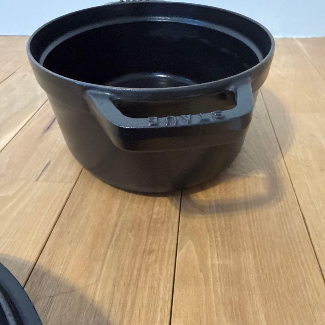 美品　STAUB ココット　鍋 黒　27㎝　ストウブ　オーバル