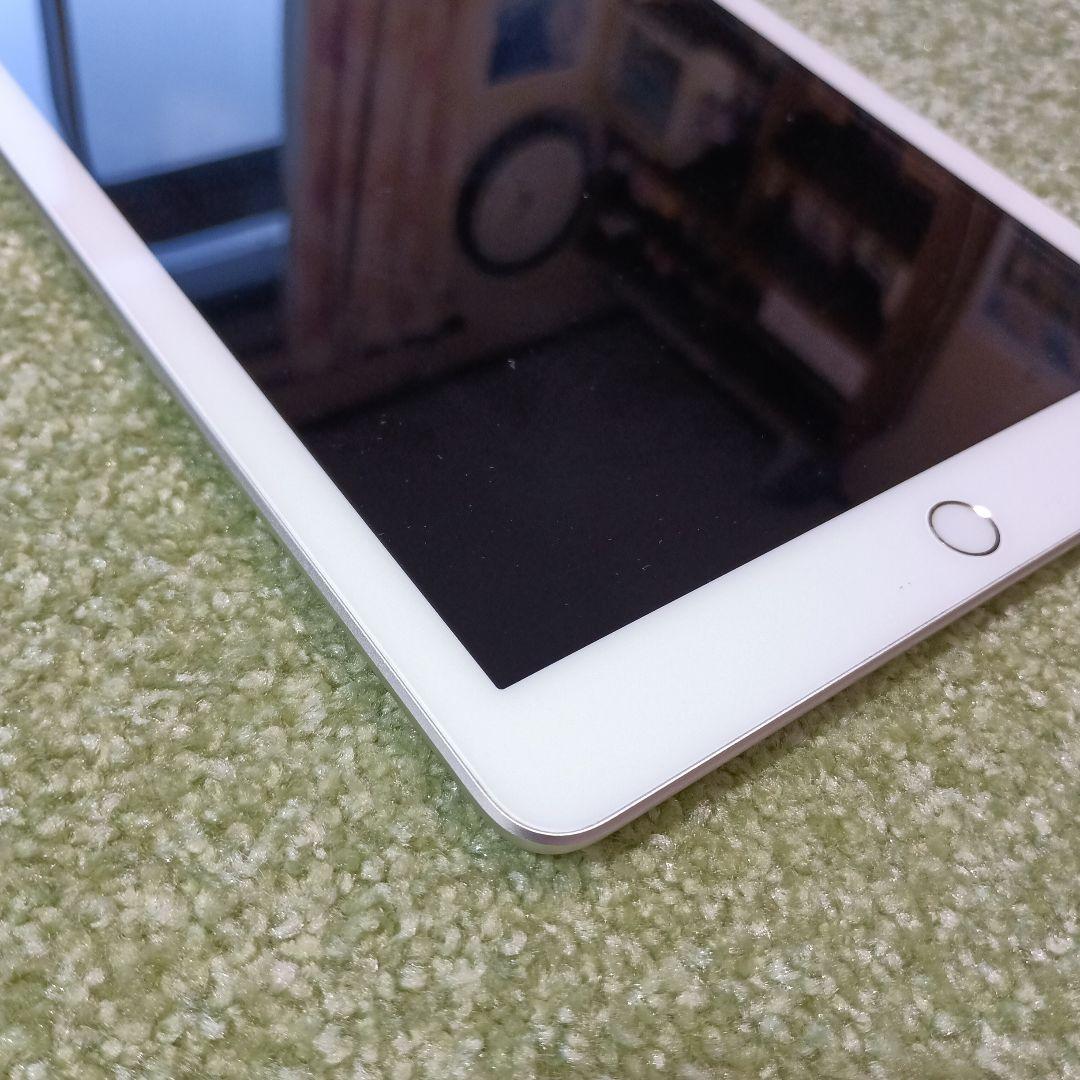 iPad 第6世代　32GB