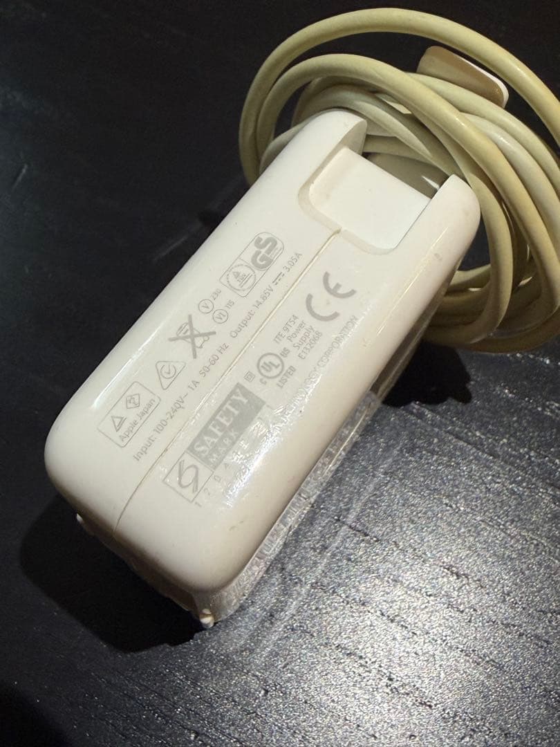 MacBook本体 MacBook Air 13-inch 2017 / 8GB / 256GB