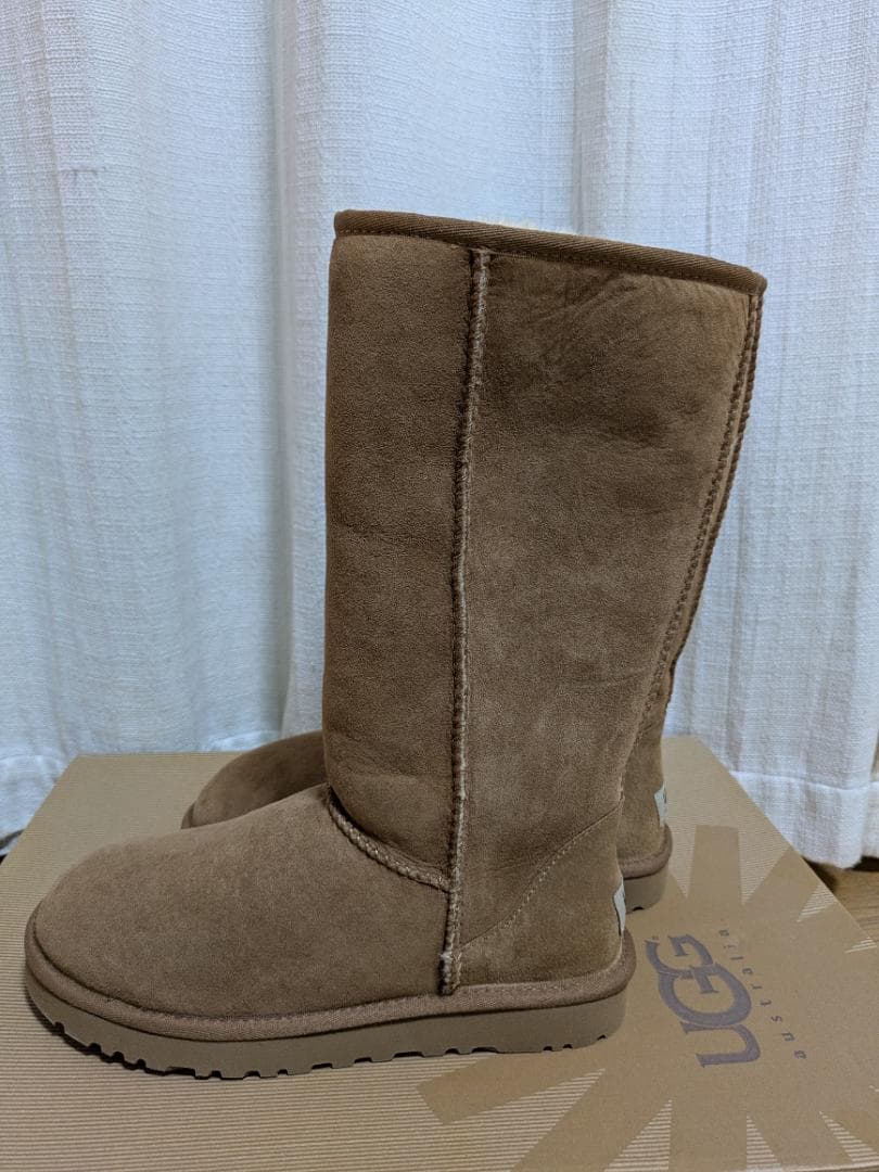 未使用新品UGG ムートンブーツ チェスナット トール　24cm