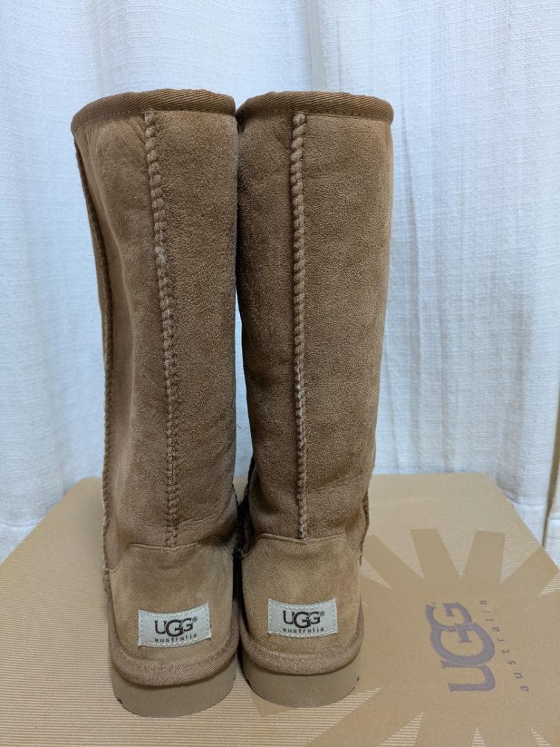 未使用新品UGG ムートンブーツ チェスナット トール　24cm