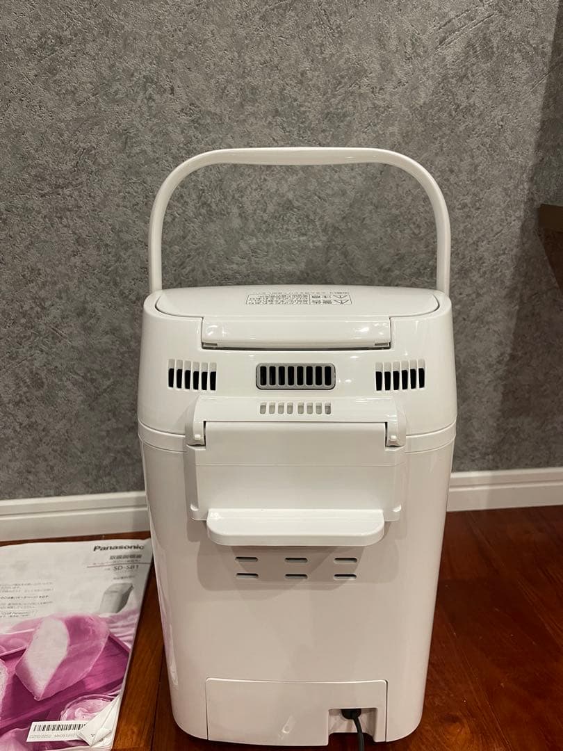 2021年製　Panasonic ホームベーカリー　SD-SB1 一斤タイプ