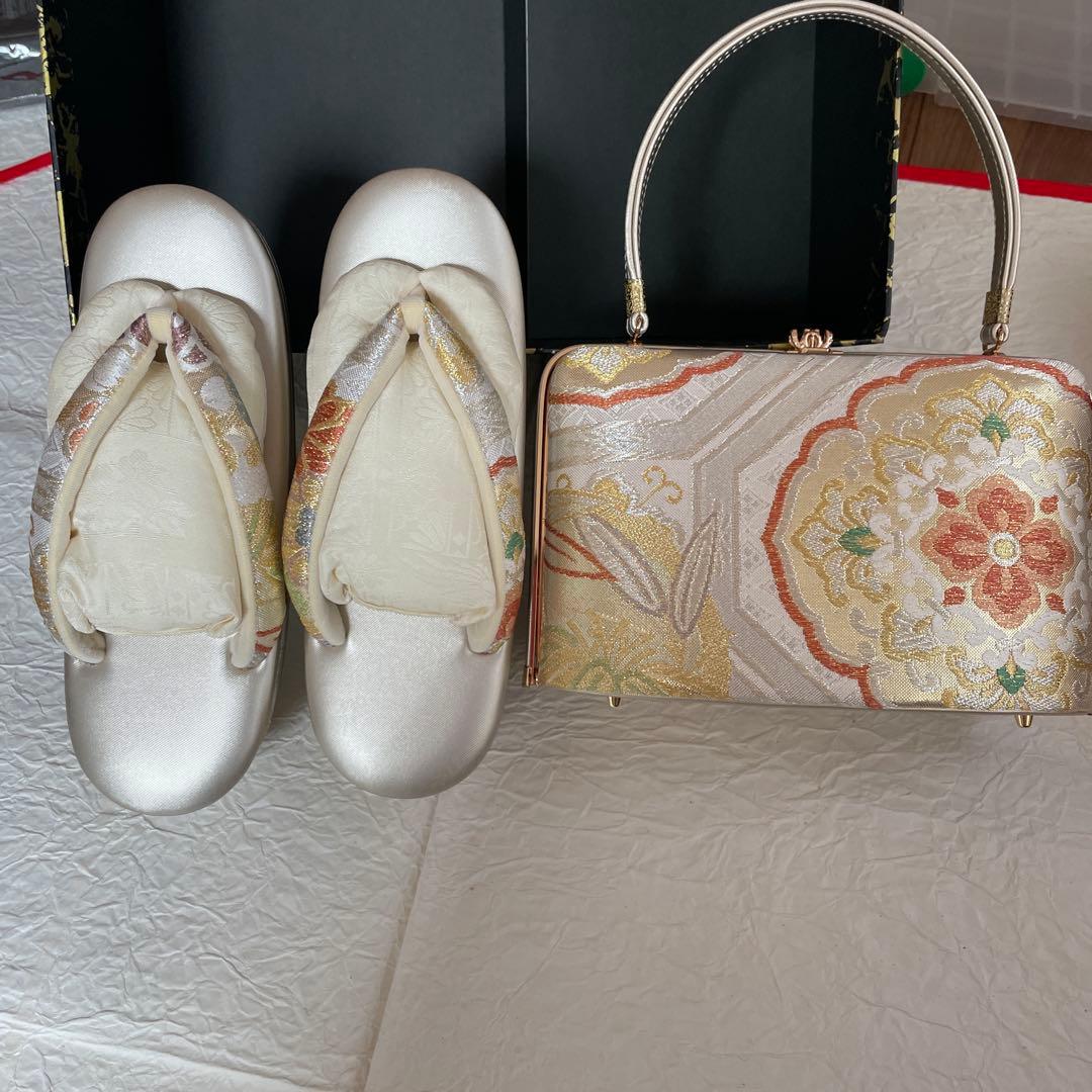 ぴよこ豆です。 バックと草履のセット　未使用品です。