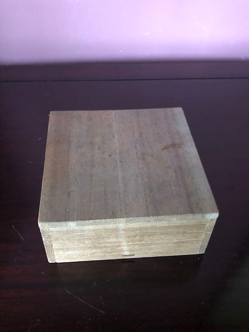 古代様式を持つ古銅誕生仏桐箱入