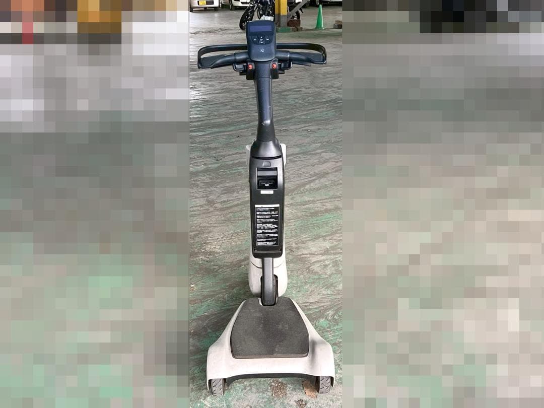 TOYOTA C+walk T シー ウォーク 3輪 BEV 運転免許不要 ①