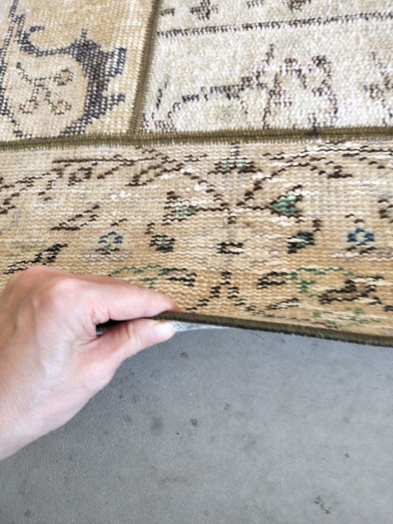 小さめ/ベージュベース　シックなパッチワークラグNo.701