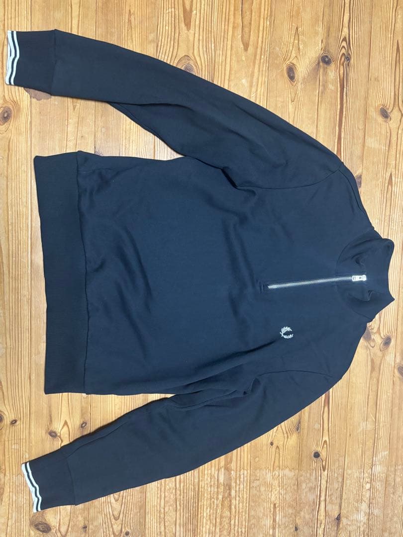 【即出荷可】FRED PERRY/ワンポイントロゴ刺繍 ハーフジップスウェット