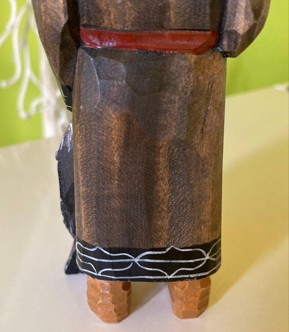 木彫り 農民美術 木端人形 アイヌ 夫婦 小熊 鮭　2体セット