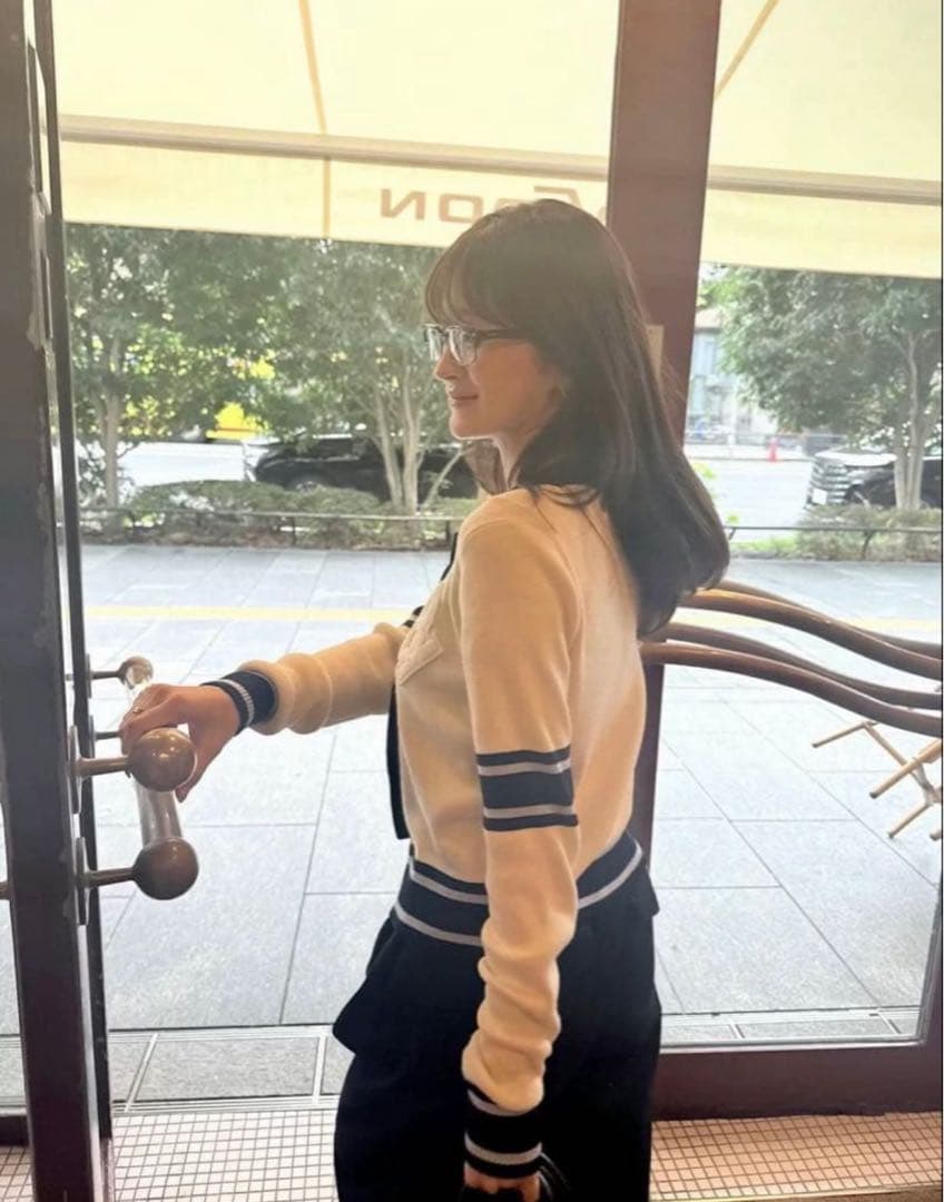 む*ん様 B. CLUB TIE CARDIGAN 限定カラー Bibiy