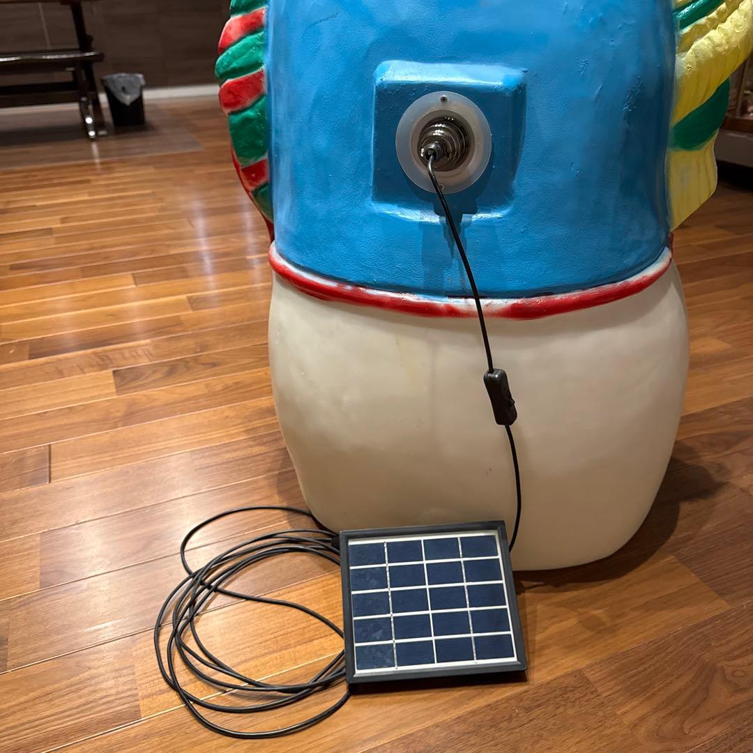 光る雪だるまの装飾　高い1050cm