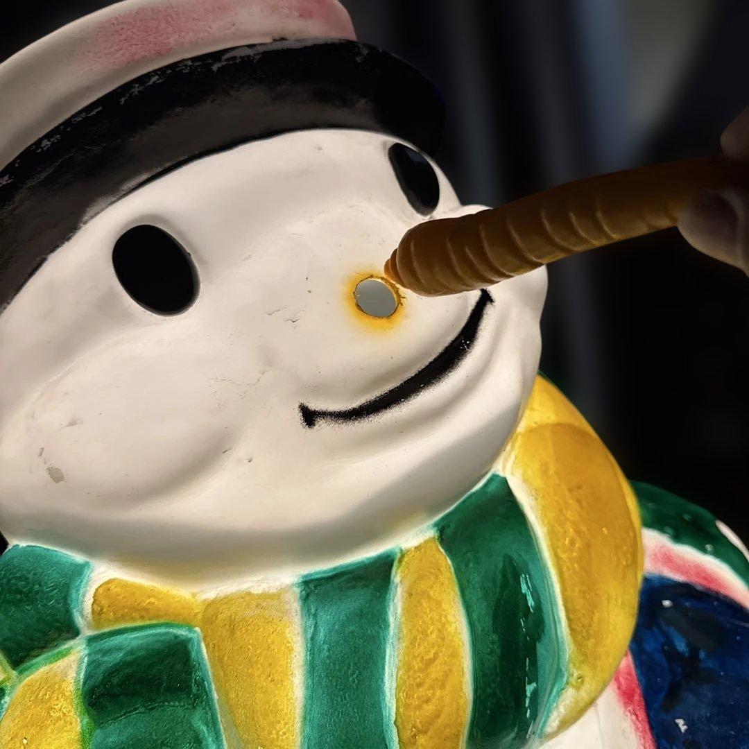 光る雪だるまの装飾　高い1050cm