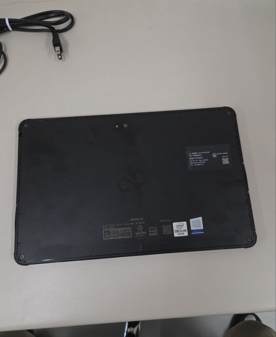 第10世代 i5 富士通 ARROWS Tab Q7310/DB Windows