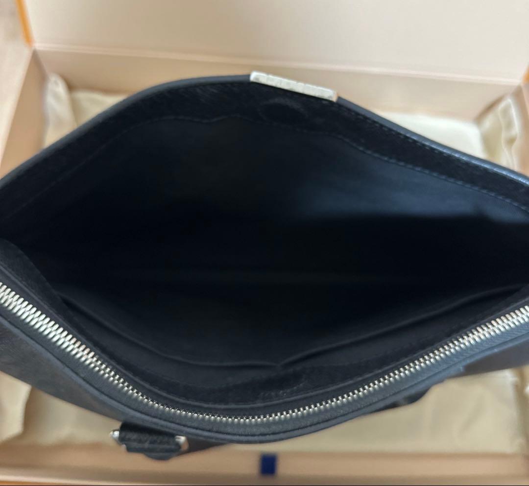 LOUIS VUITTON ルイヴィトン タイガ アントン ブリーフケース