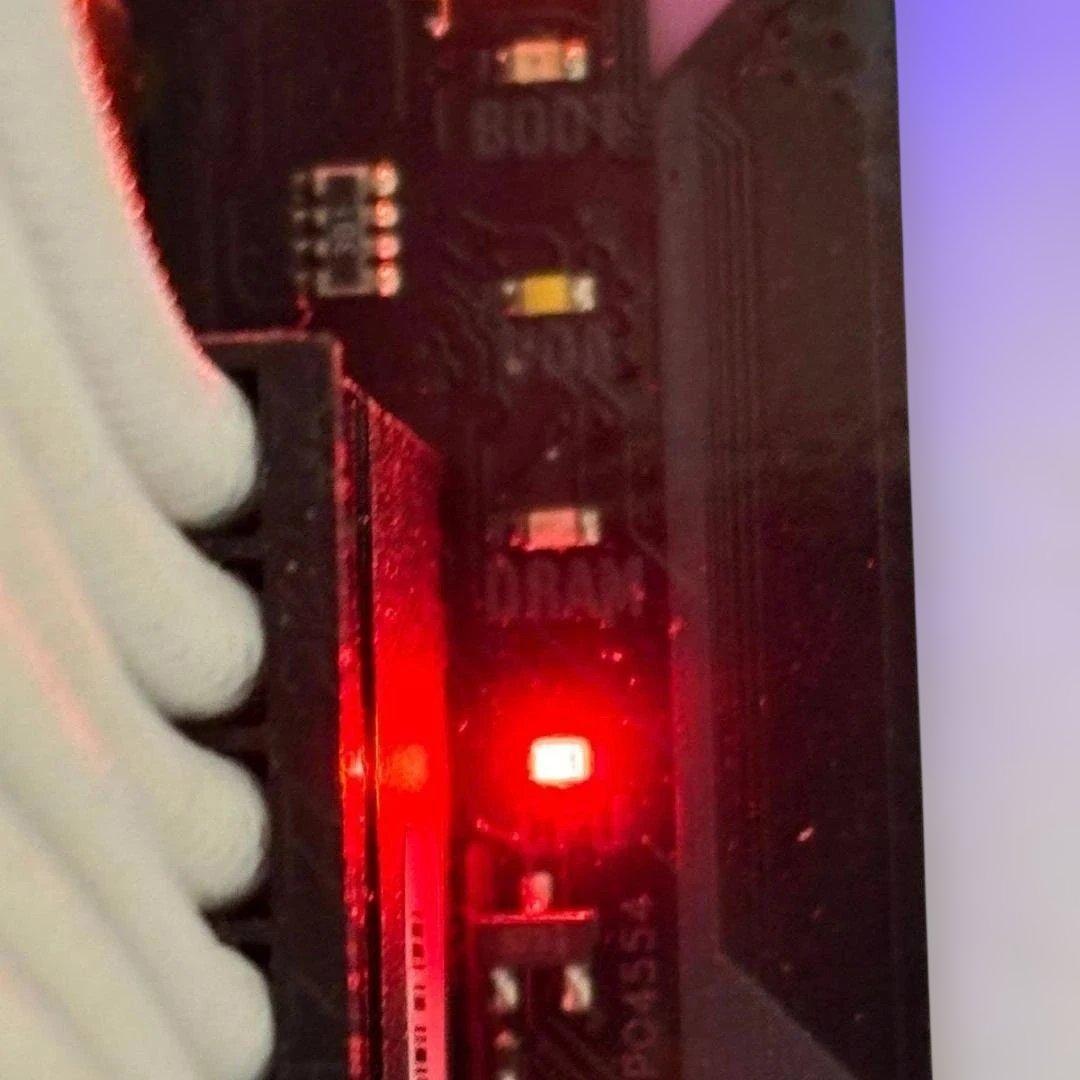 iiyamaケース+ Core i7-9700 CPU intel 故障品判定