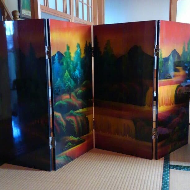 貝細工の屏風　(衝立)