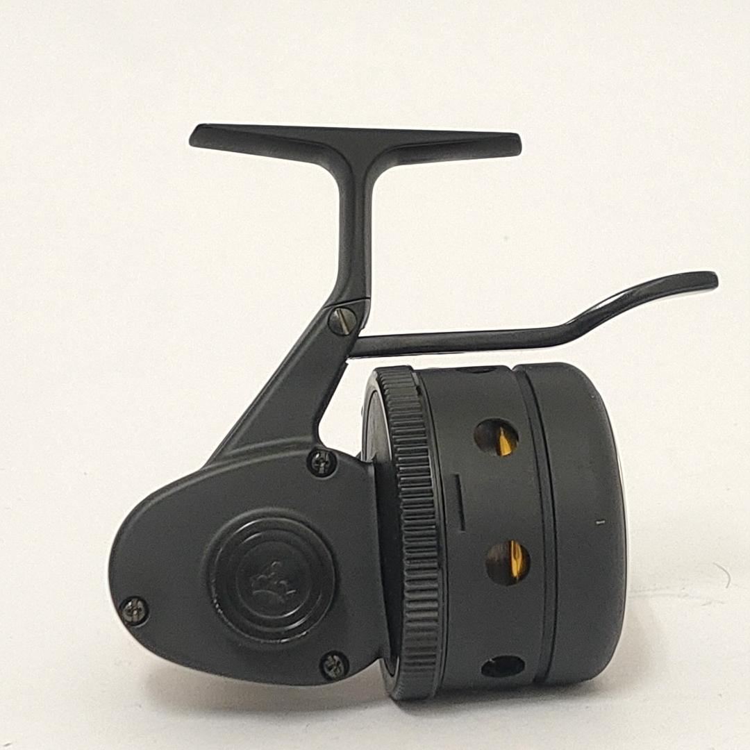 トライアングル アンダースピンキャストリール TU-01 ケース無