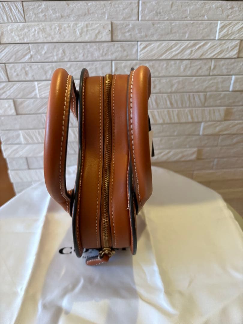 COACH ハート型バッグ　新品未使用品