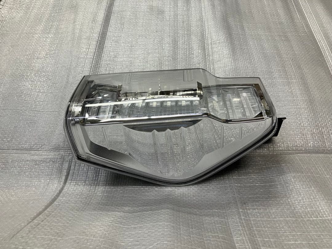 福★タントカスタムLA600S右純正テールランプ★インナーメッキ★良品★