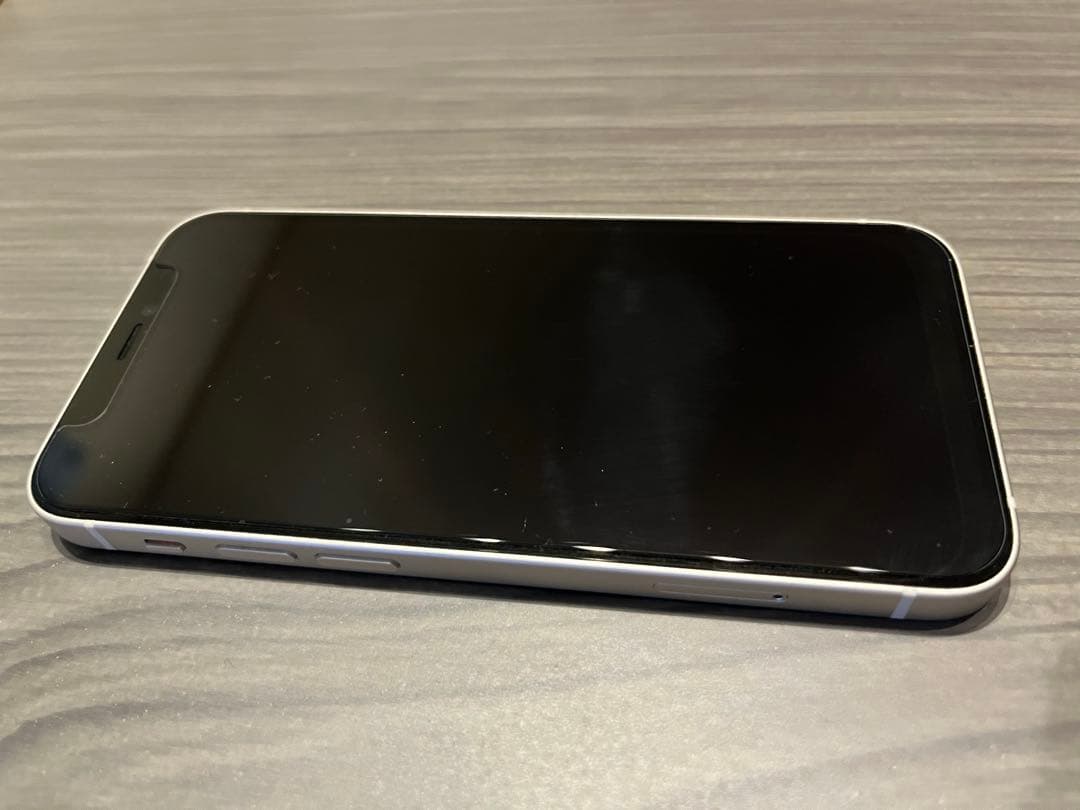 iPhone12 mini ホワイト