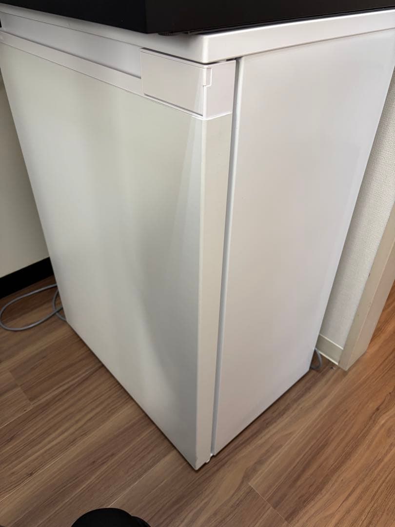 【極美品】25年製　アイリスオーヤマ　冷凍庫　66L　IUSN-7A-W