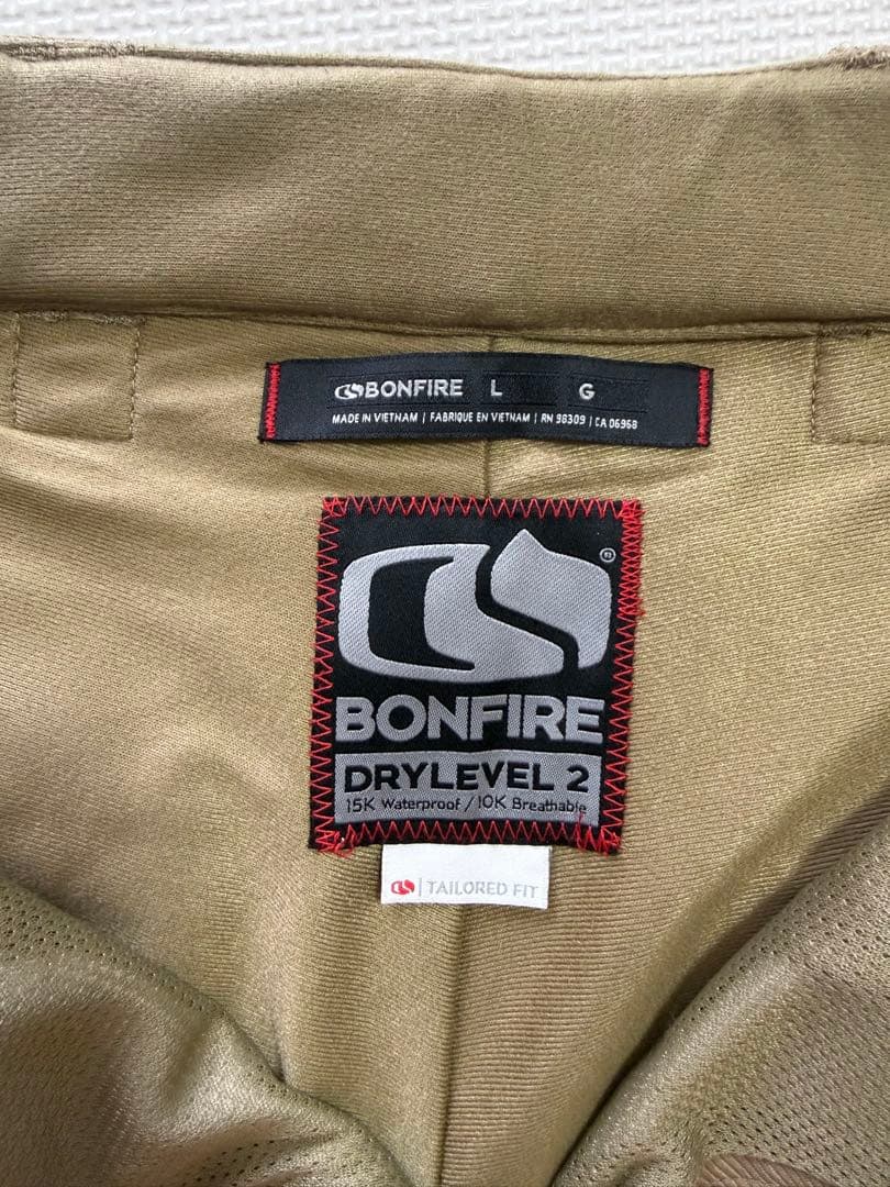 VOLCOM ボルコム上・BONFIREボンファイア下　ジャケット・パンツセット