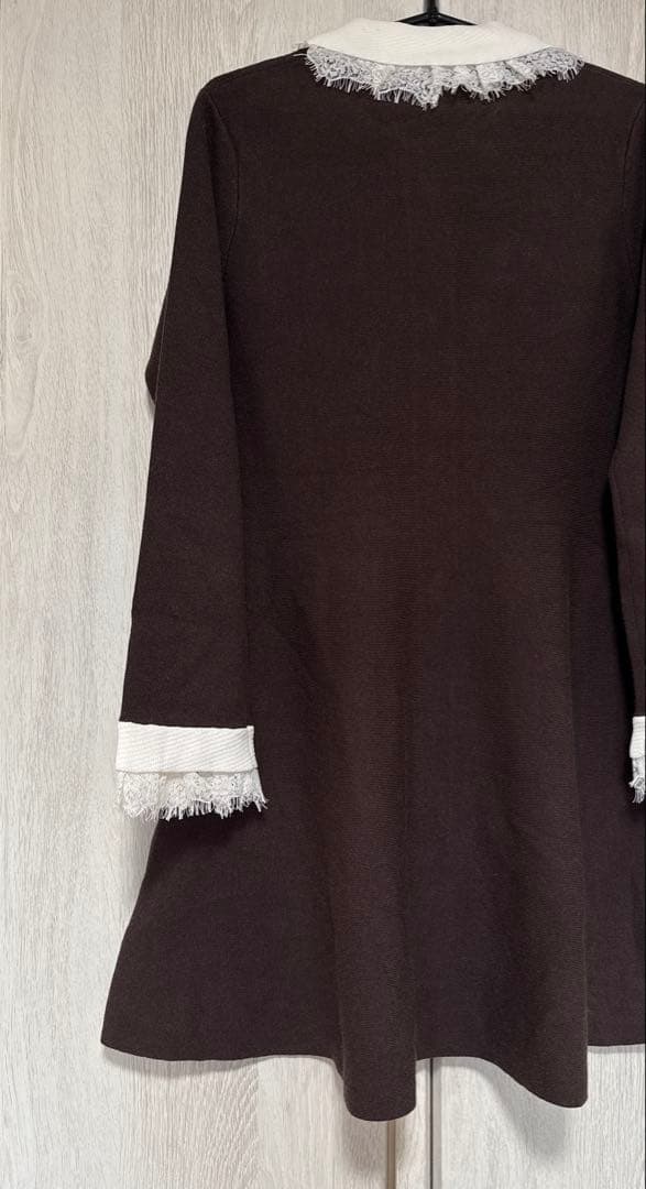 新品タグ付き　今期新作　Rirandture レースカラーミニニットワンピース