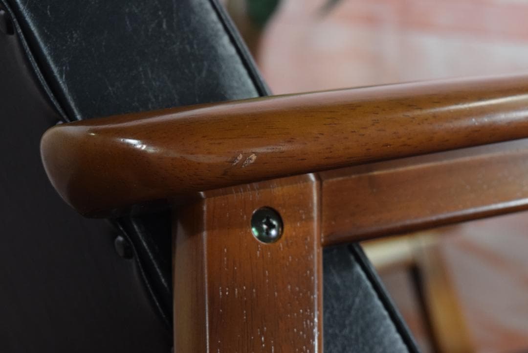 展示品　カリモク60 Kチェア スタンダードブラック　 W36170BW　19D