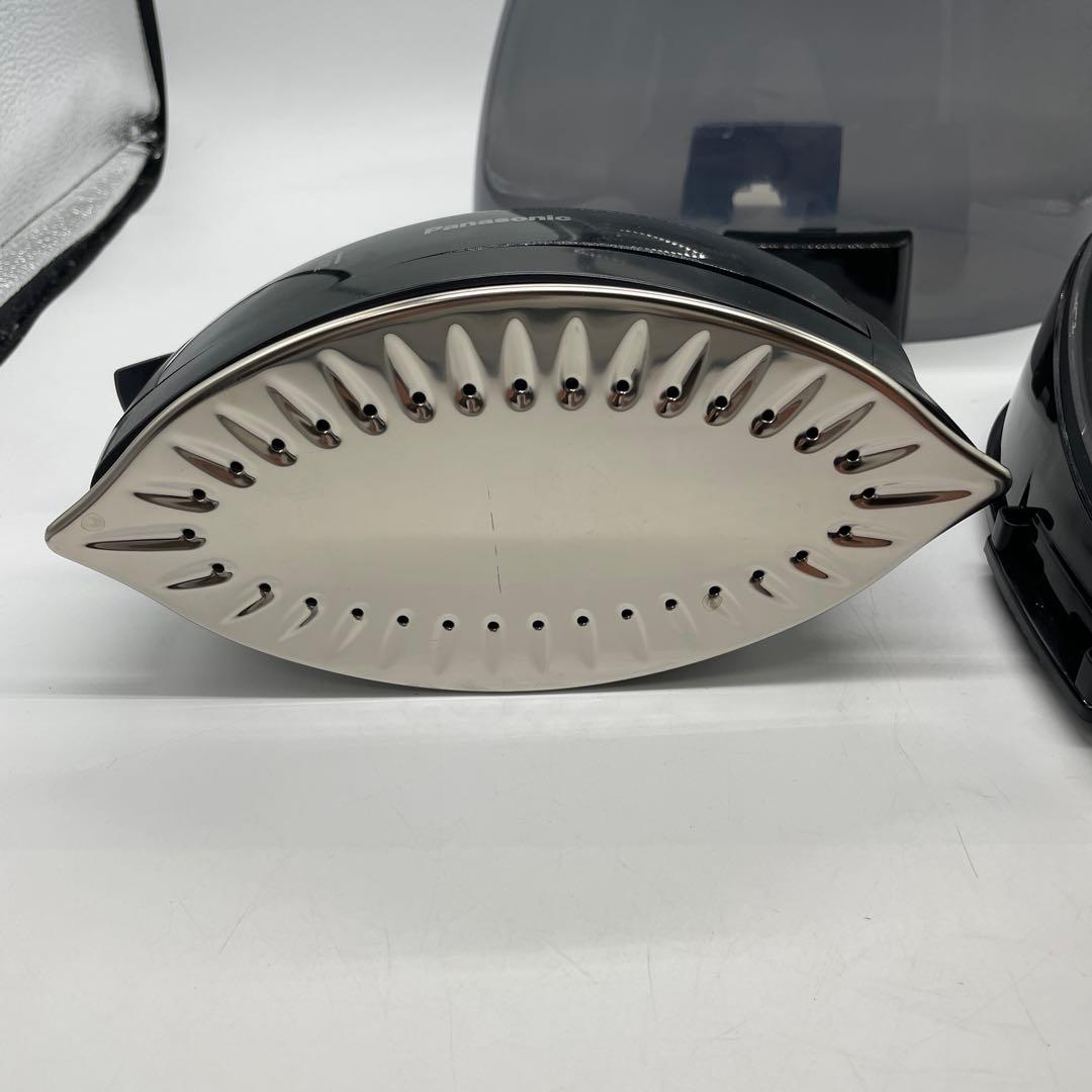 Panasonic カルル NI-WL708 コードレススチームアイロン